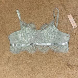 Band new lace bralette